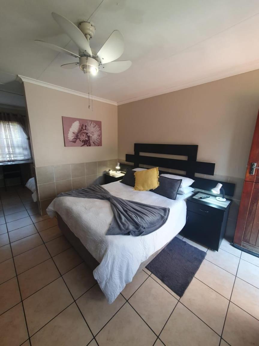 Accommodation@Park1285 Pretoria-Noord Eksteriør billede